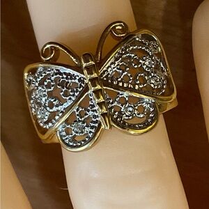 VintageFiligree butterfly Ring in Gold silver toned/plated costume cocktail ring